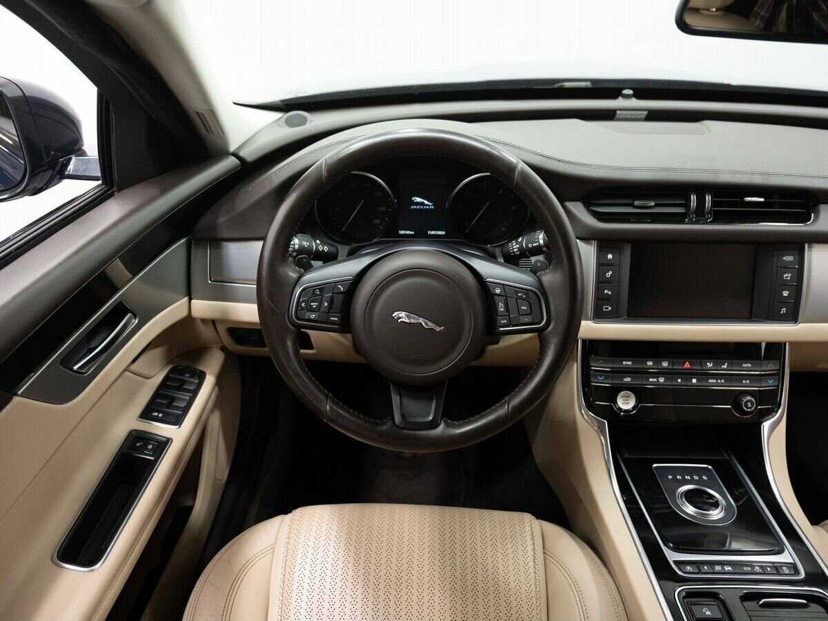 Ягуар ИксФ б/у, 2017, Автоматическая. Фото: #16