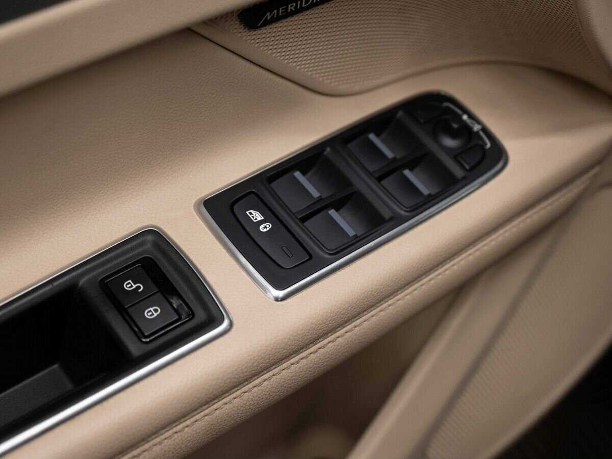 Ягуар ИксФ б/у, 2017, Автоматическая. Фото: #19