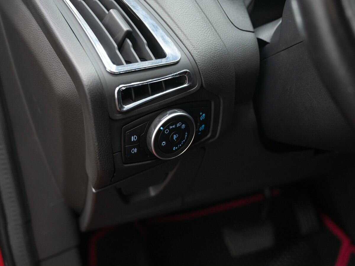 Форд Фокус б/у, 2016, Роботизированная. Фото: #15