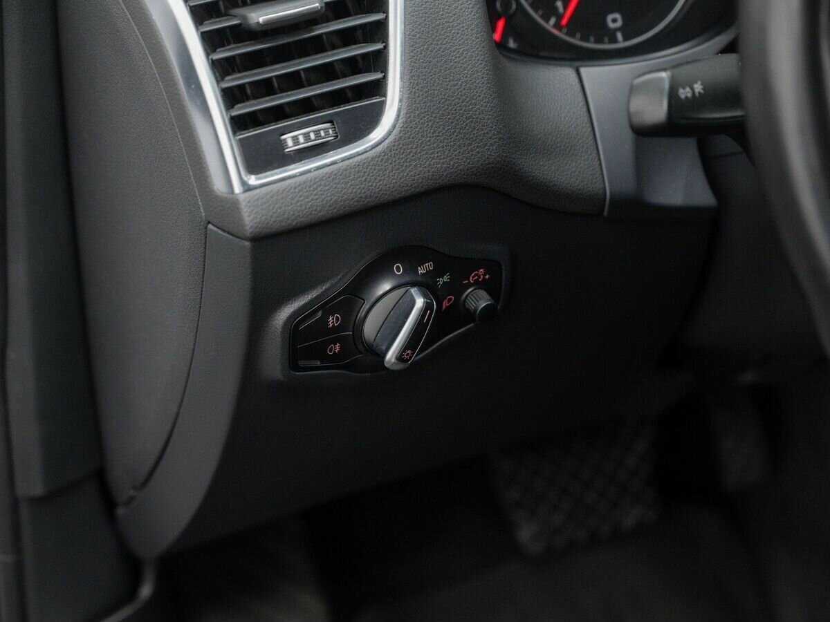 Ауди К5 б/у, 2015, Роботизированная. Фото: #15