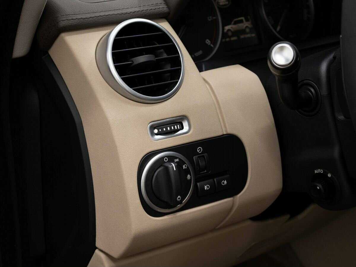 Лэнд Ровер Дискавери б/у, 2014, Автоматическая. Фото: #22