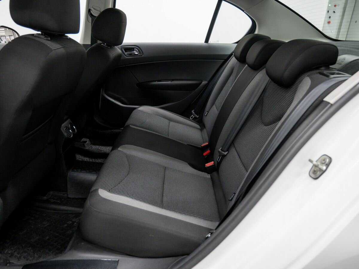 Пежо 408 б/у, 2017, Автоматическая. Фото: #11