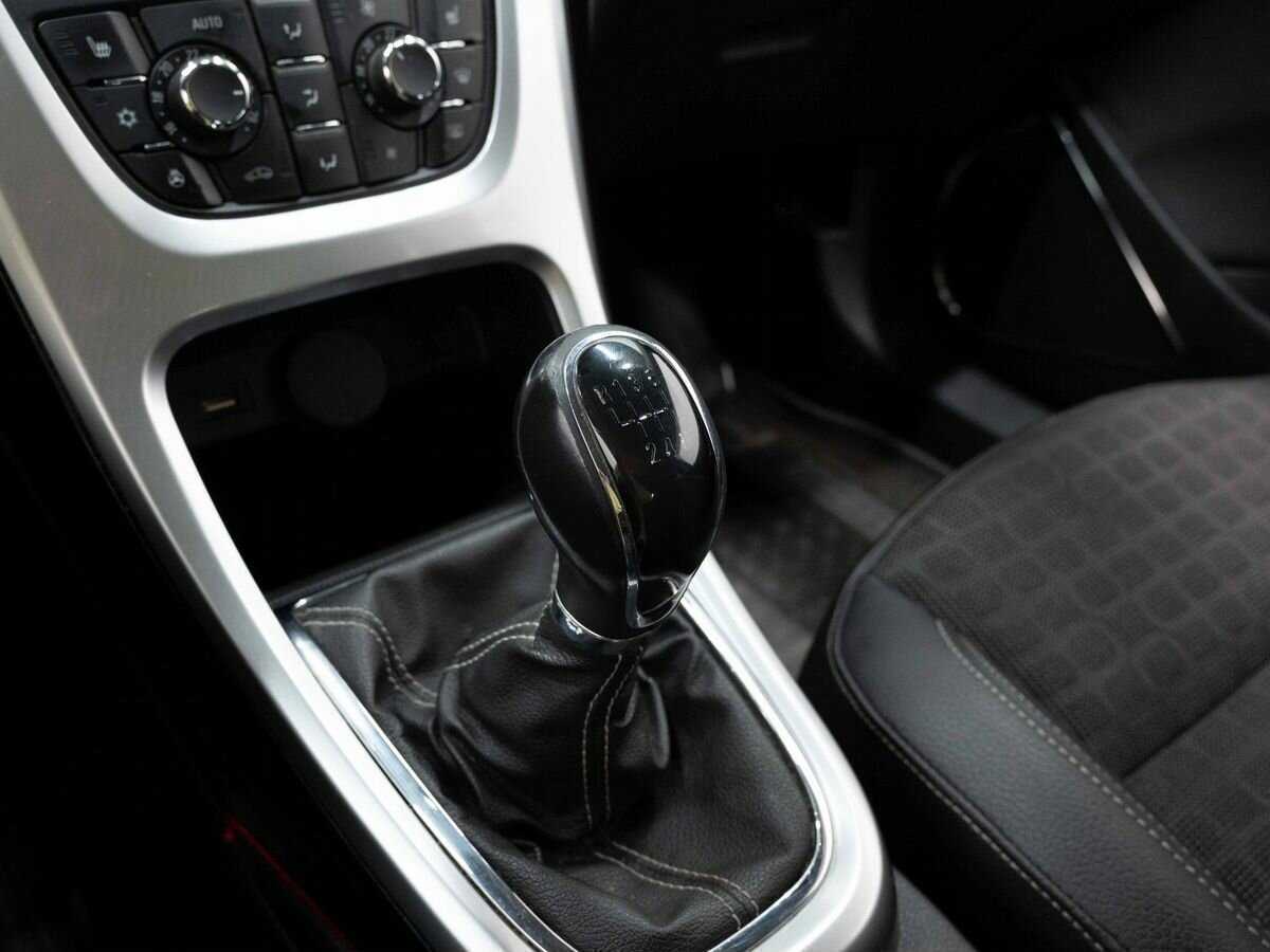 Опель Астра б/у, 2013, Механическая. Фото: #20