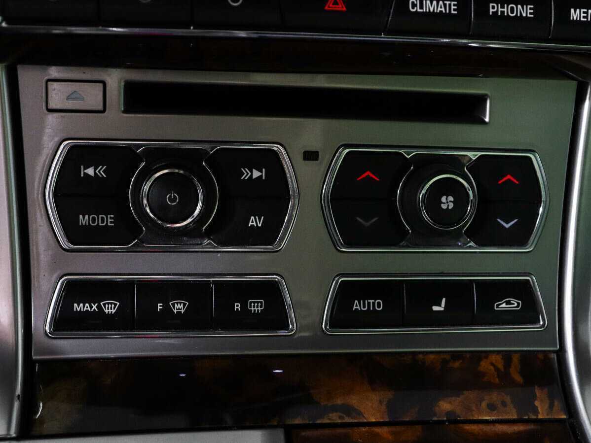 Ягуар ИксФ б/у, 2013, Автоматическая. Фото: #17