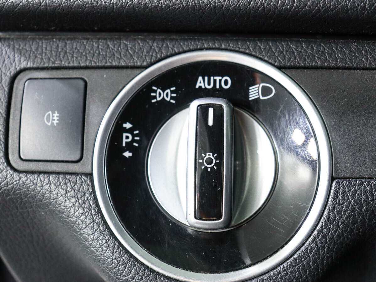 Мерседес-Бенц Ц-Класс б/у, 2012, Автоматическая. Фото: #11