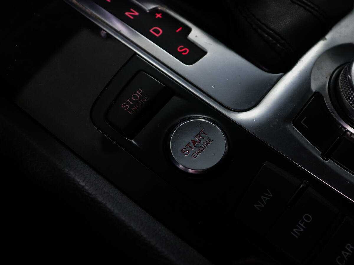 Ауди К7 б/у, 2012, Автоматическая. Фото: #17