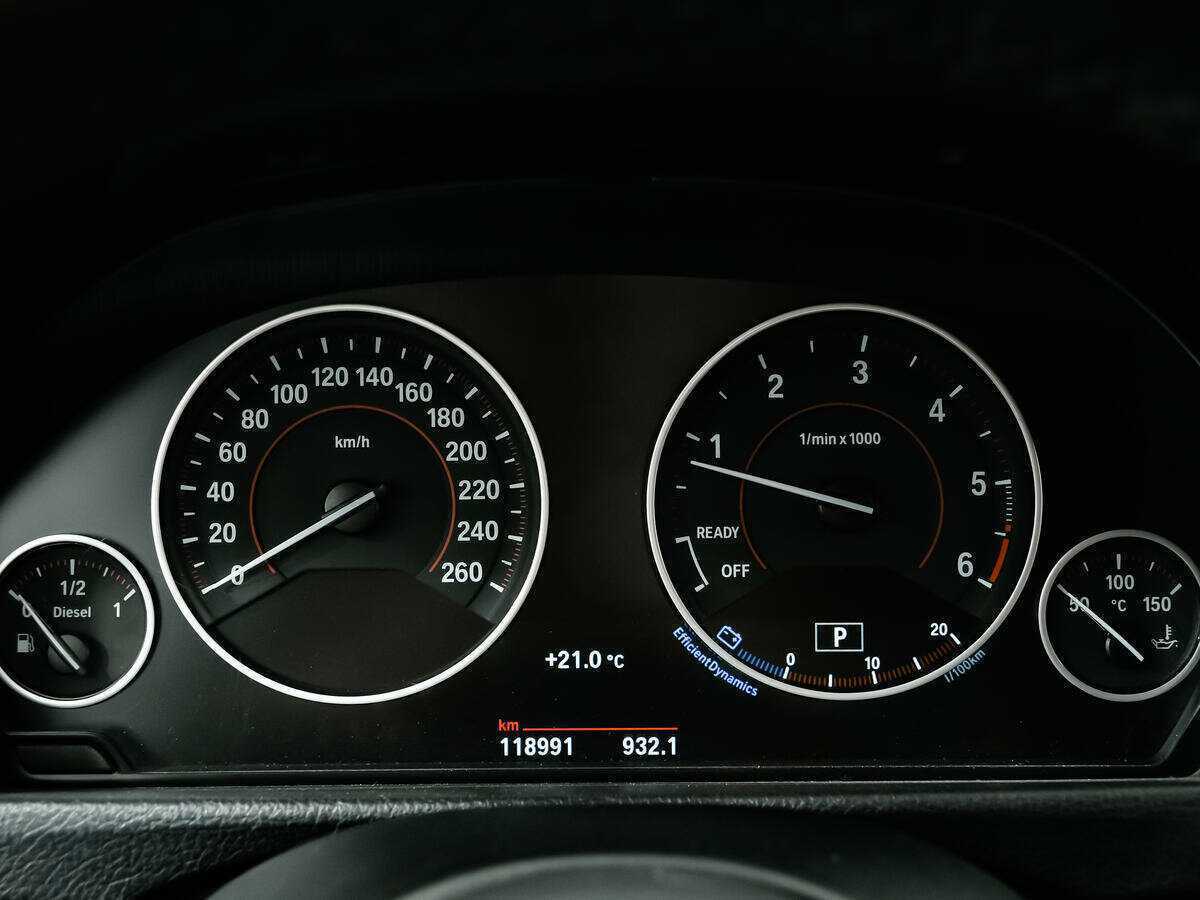 БМВ 3 серии б/у, 2016, Автоматическая. Фото: #9