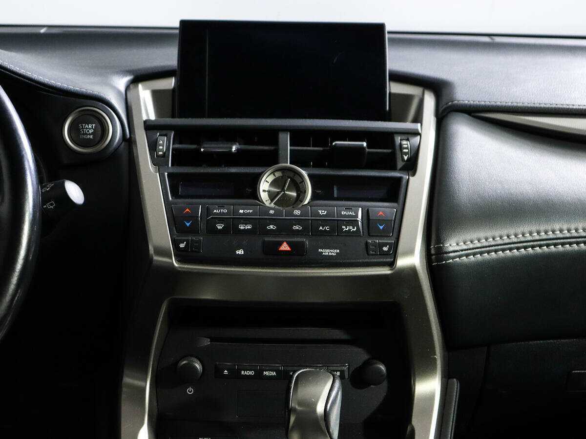 Лексус Н-Икс б/у, 2015, Вариатор. Фото: #10