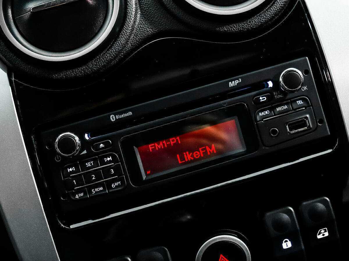 Лада (ВАЗ) Ларгус б/у, 2015, Механическая. Фото: #12