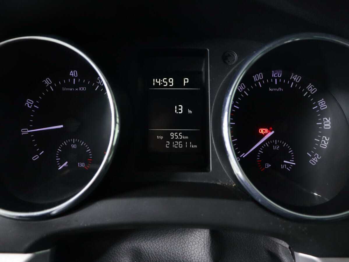 Шкода Йети б/у, 2012, Роботизированная. Фото: #8