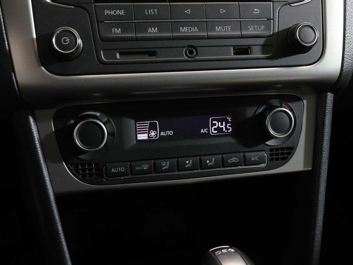 Фольксваген Поло б/у, 2017, Роботизированная. Фото: #17