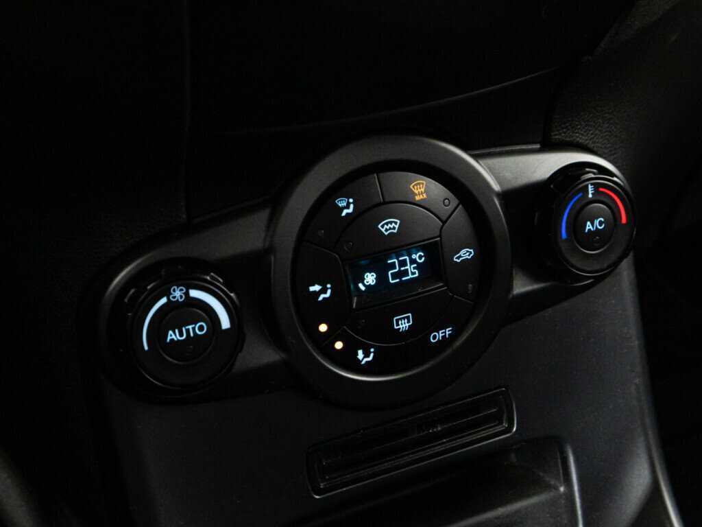 Форд Фиеста б/у, 2015, Роботизированная. Фото: #14