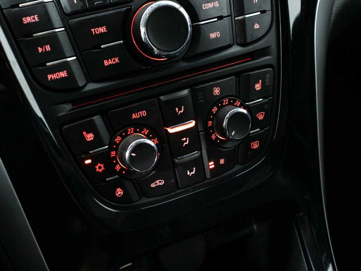 Опель Астра б/у, 2015, Механическая. Фото: #16