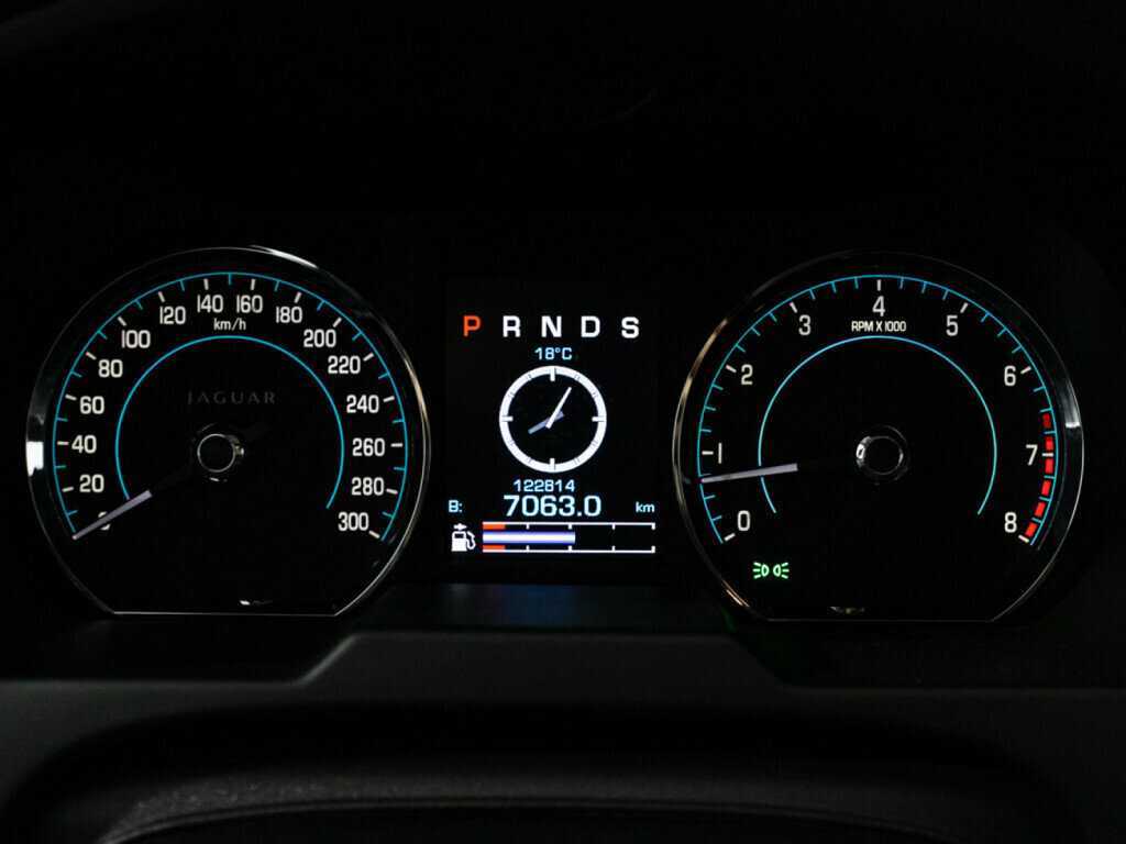 Ягуар ИксФ б/у, 2012, Автоматическая. Фото: #11