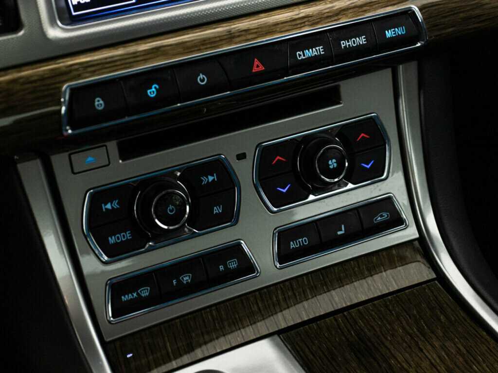 Ягуар ИксФ б/у, 2012, Автоматическая. Фото: #17