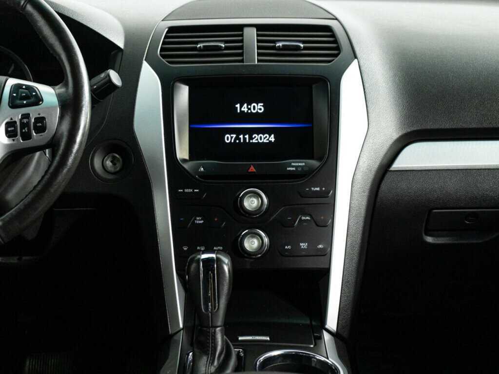 Форд Експлорер б/у, 2015, Автоматическая. Фото: #13