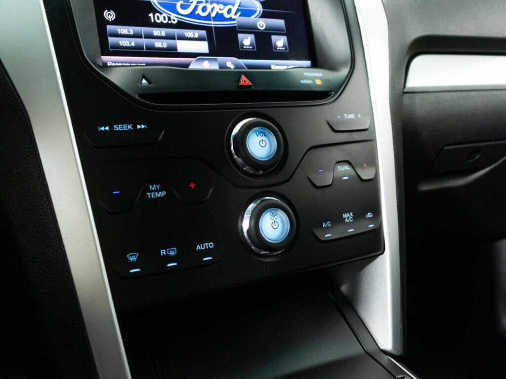 Форд Експлорер б/у, 2015, Автоматическая. Фото: #16