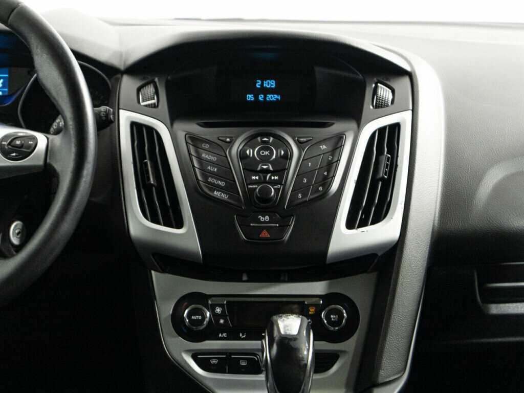 Форд Фокус б/у, 2014, Роботизированная. Фото: #13