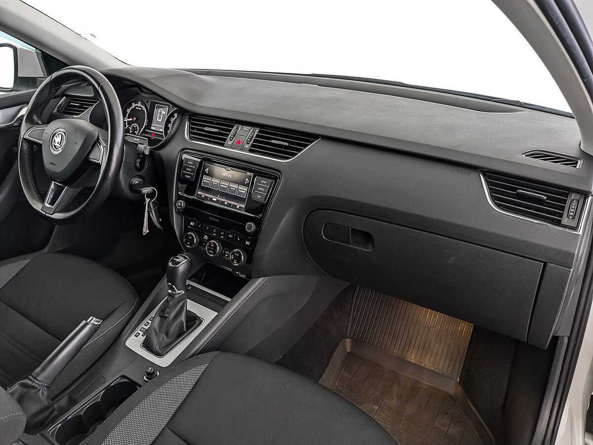 Шкода Октавия б/у, 2020, Роботизированная. Фото: #10