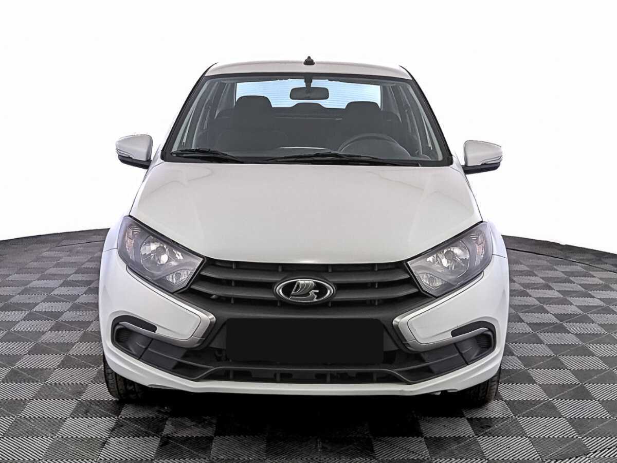 Лада (ВАЗ) Гранта б/у, 2022, Механическая. Фото: #1