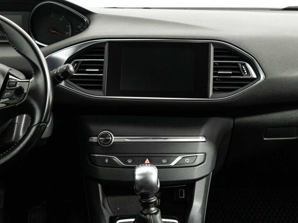 Пежо 308 б/у, 2018, Механическая. Фото: #13