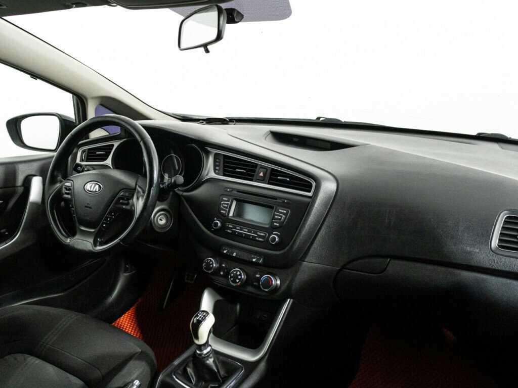 Киа Сид б/у, 2015, Механическая. Фото: #8