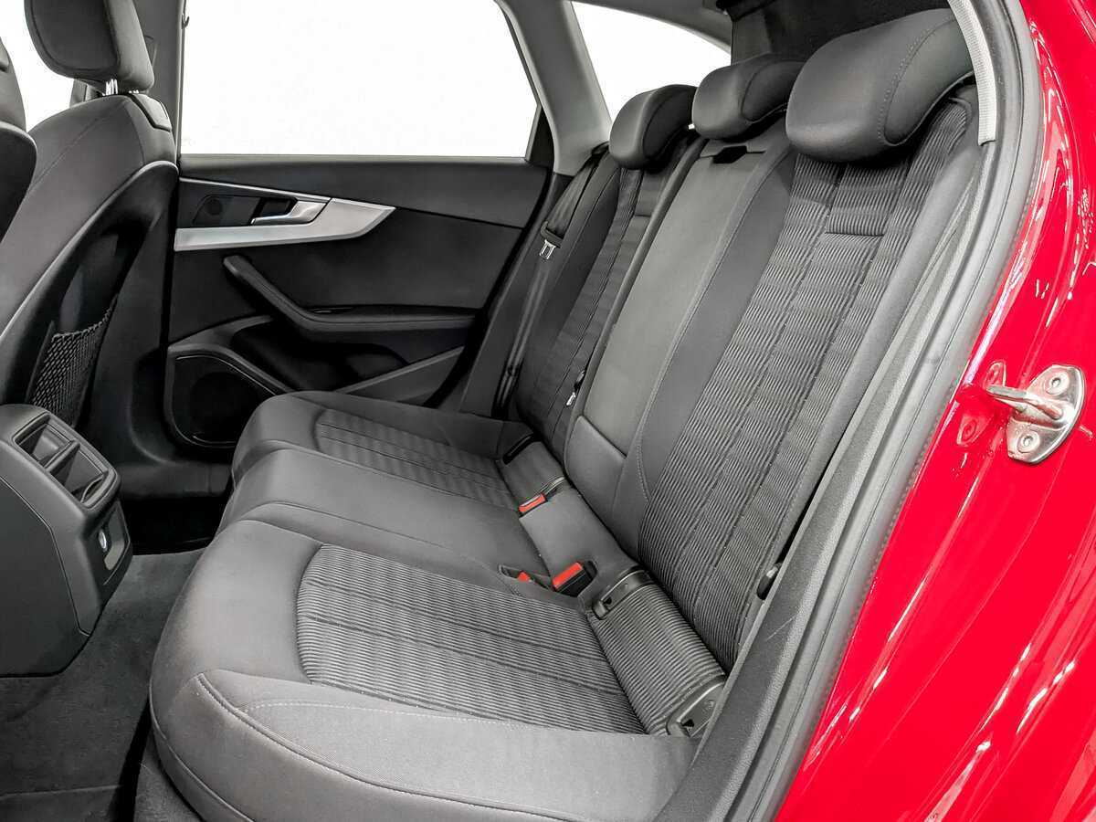 Ауди А4 б/у, 2017, Роботизированная. Фото: #11