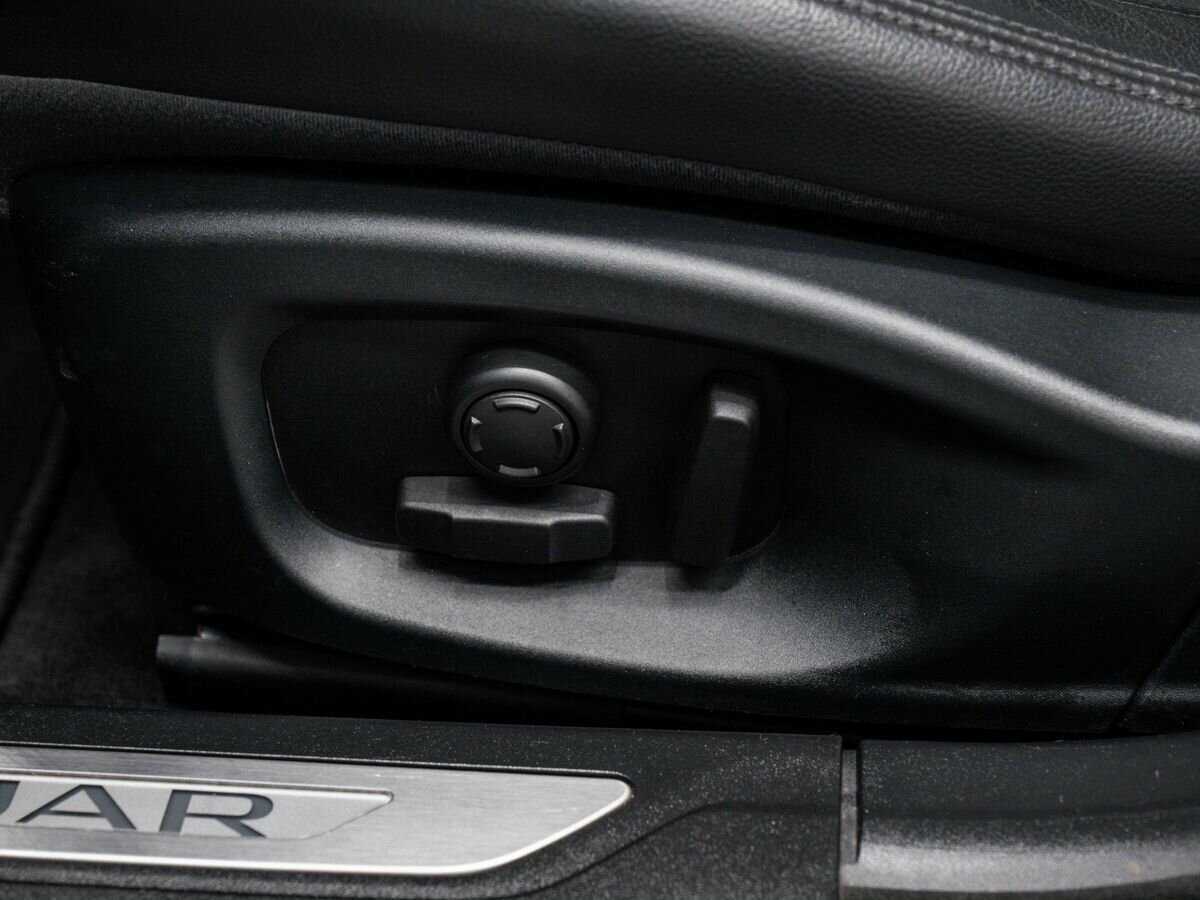 Ягуар ИксФ б/у, 2016, Автоматическая. Фото: #16