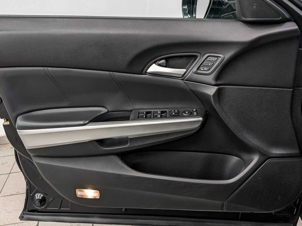 Хонда Кросстур б/у, 2014, Автоматическая. Фото: #16