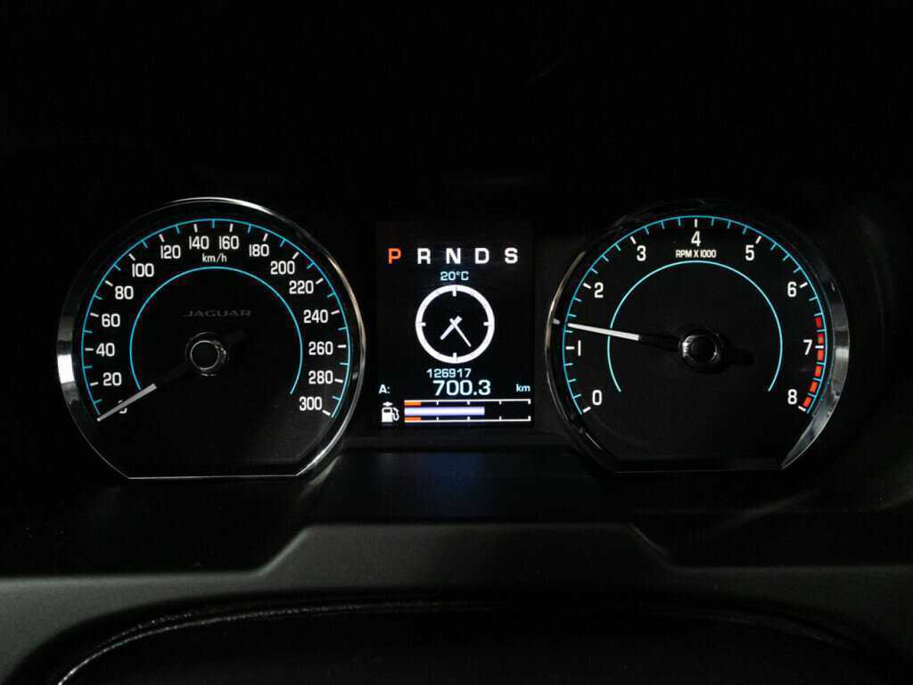 Ягуар ИксФ б/у, 2014, Автоматическая. Фото: #11