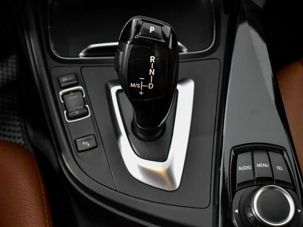 БМВ 3 серии б/у, 2017, Автоматическая. Фото: #10