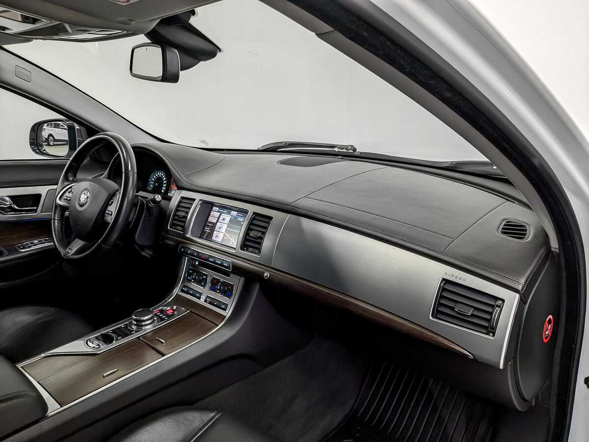 Ягуар ИксФ б/у, 2014, Автоматическая. Фото: #10