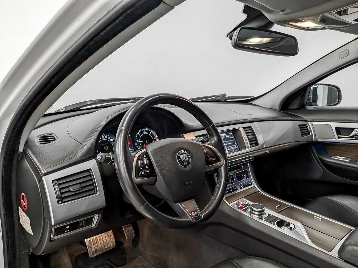 Ягуар ИксФ б/у, 2014, Автоматическая. Фото: #15