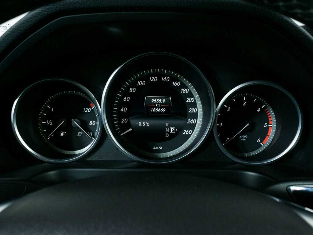 Мерседес-Бенц Е-Класс б/у, 2014, Автоматическая. Фото: #10