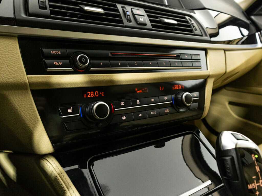 БМВ 5 серии б/у, 2014, Автоматическая. Фото: #16