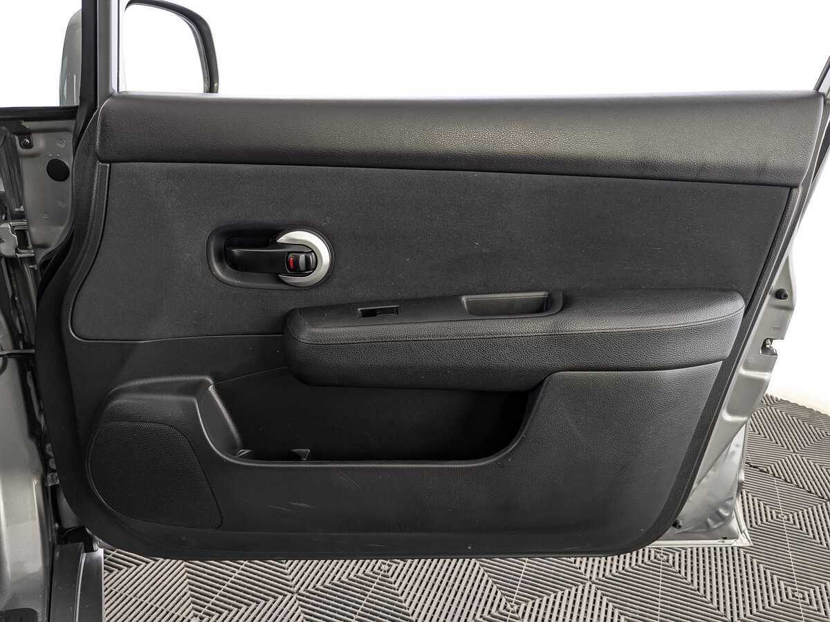 Ниссан Тиида б/у, 2013, Автоматическая. Фото: #24