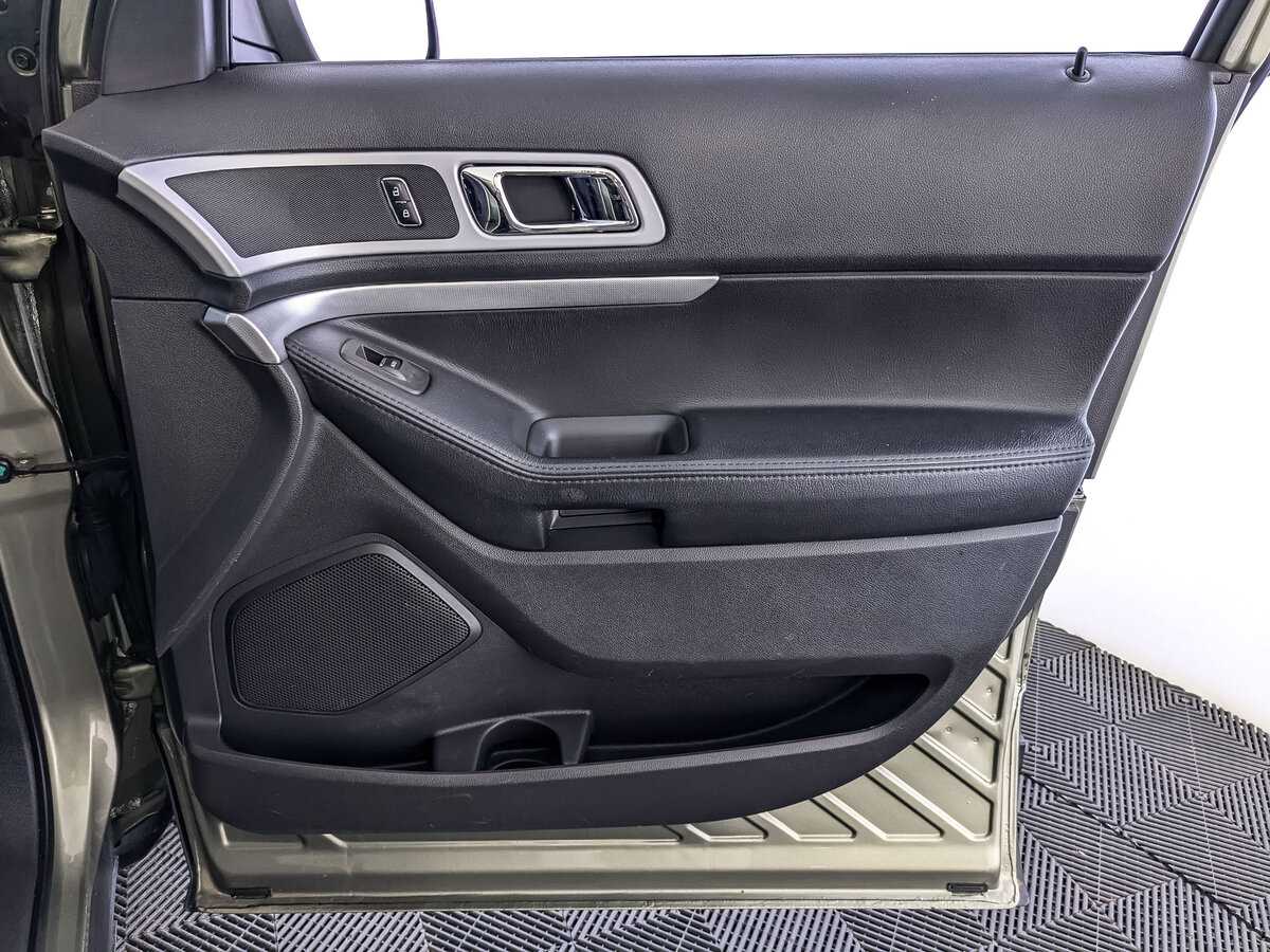 Форд Експлорер б/у, 2014, Автоматическая. Фото: #21