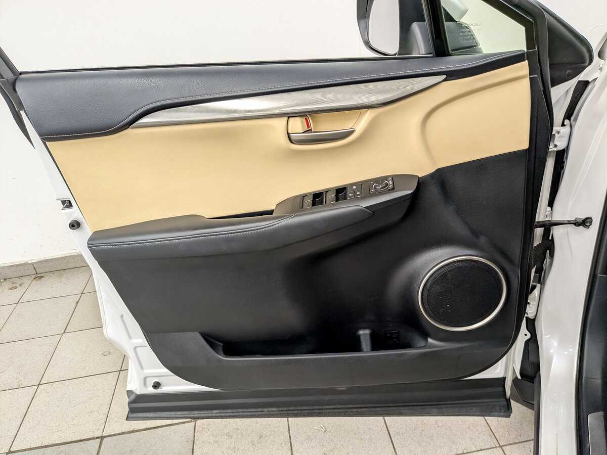 Лексус Н-Икс б/у, 2016, Вариатор. Фото: #17