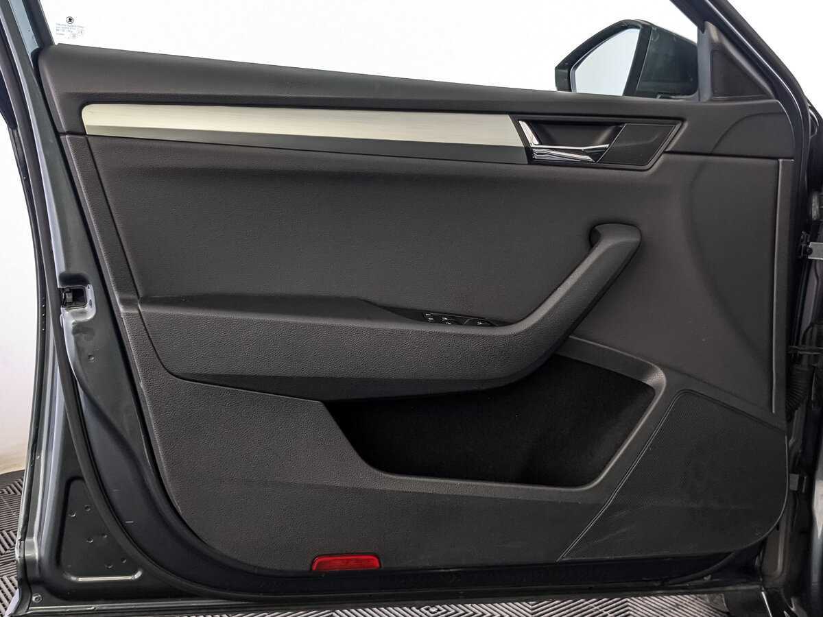 Шкода Суперб б/у, 2019, Роботизированная. Фото: #18