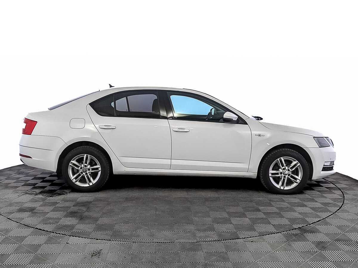 Шкода Октавия б/у, 2018, Роботизированная. Фото: #3