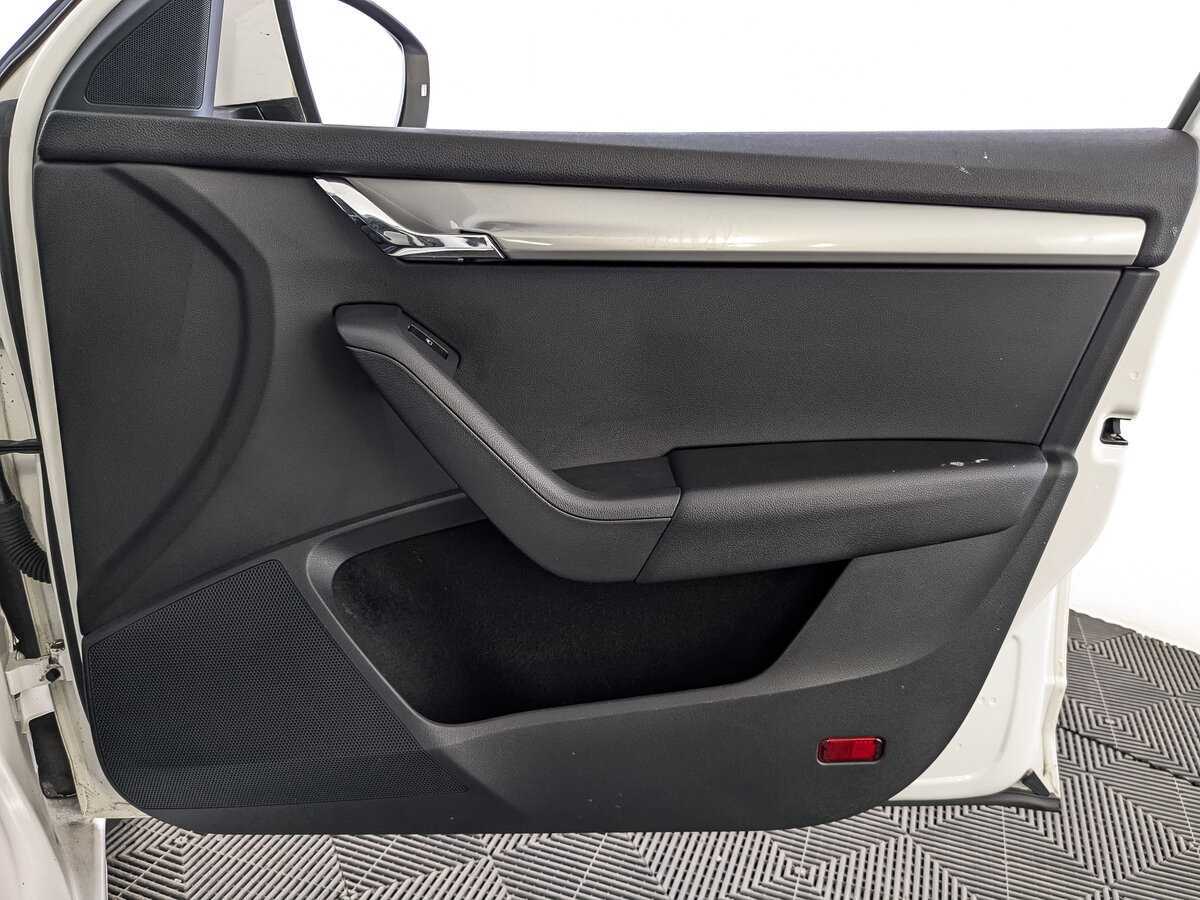 Шкода Октавия б/у, 2014, Роботизированная. Фото: #21