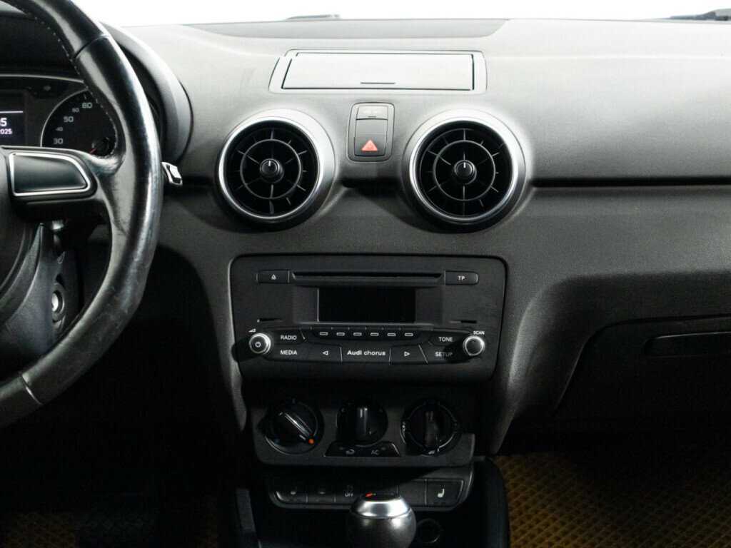 Ауди А1 б/у, 2012, Роботизированная. Фото: #13