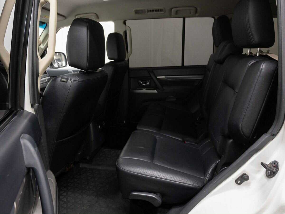 Митсубиши Паджеро б/у, 2013, Автоматическая. Фото: #9