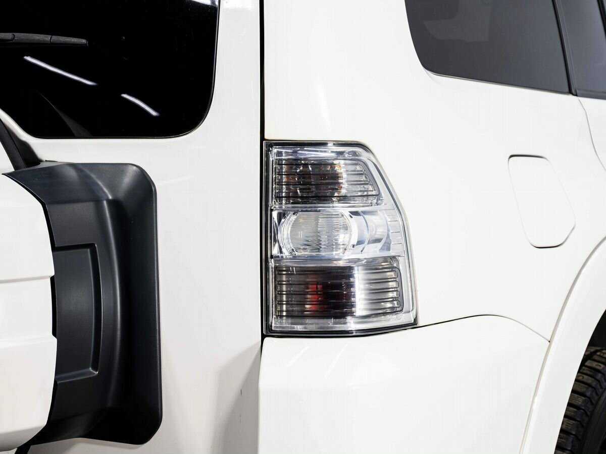 Митсубиши Паджеро б/у, 2013, Автоматическая. Фото: #23