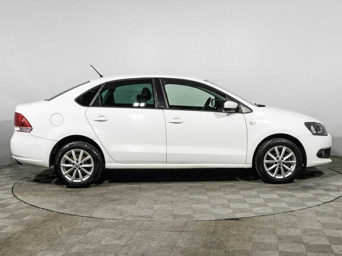 Фольксваген Поло б/у, 2015, Автоматическая. Фото: #3