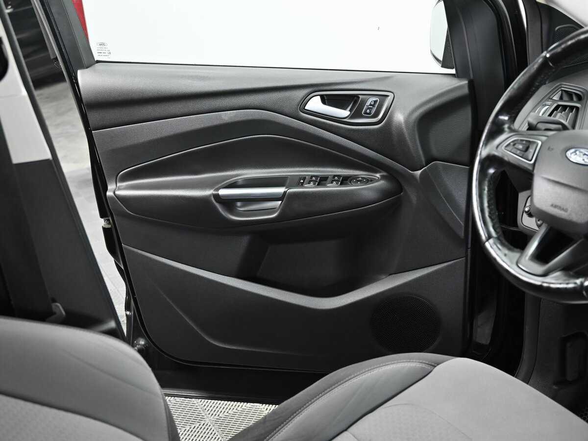 Форд Куга б/у, 2017, Автоматическая. Фото: #6