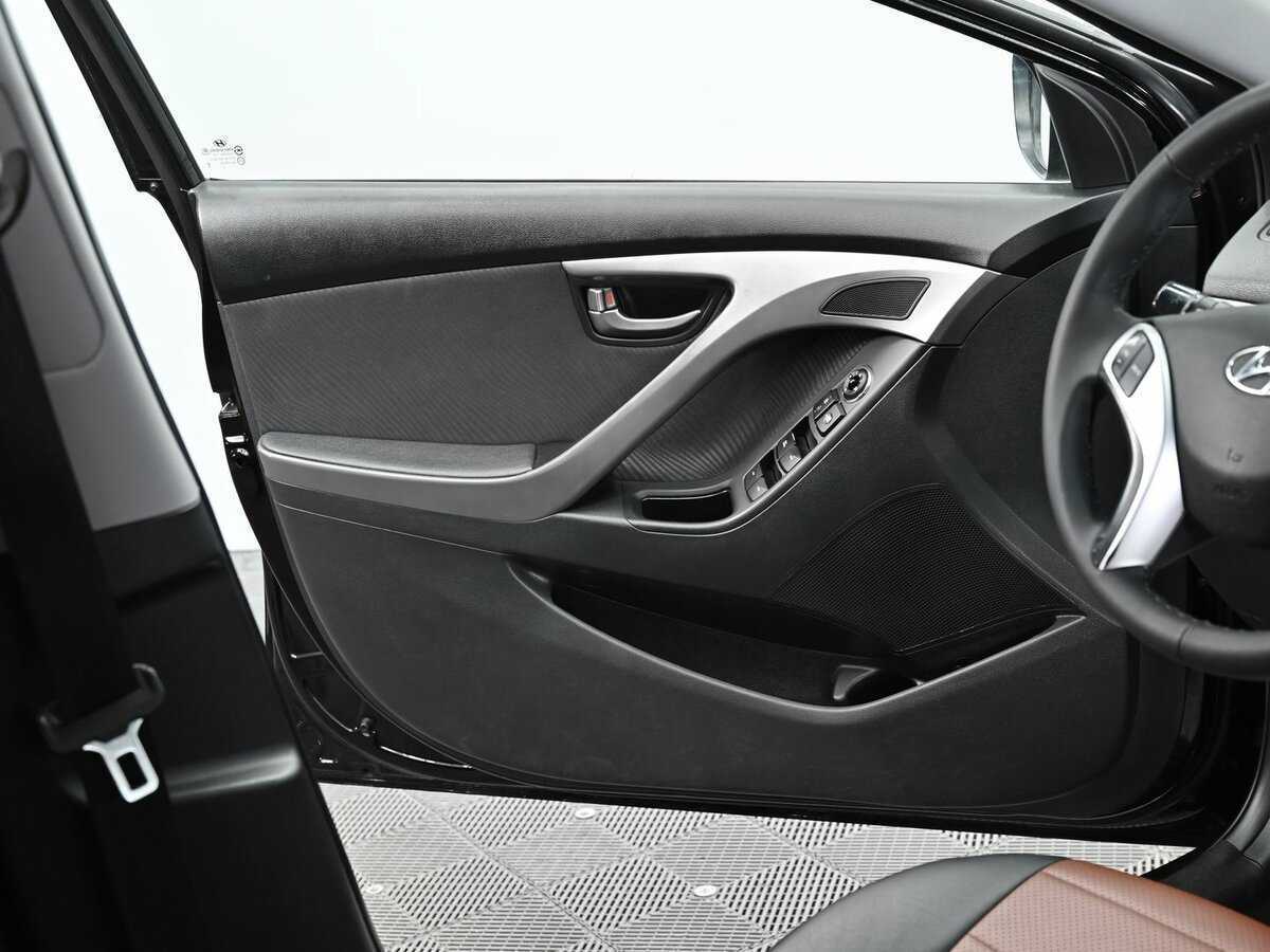 Хендай Елантра б/у, 2012, Автоматическая. Фото: #6