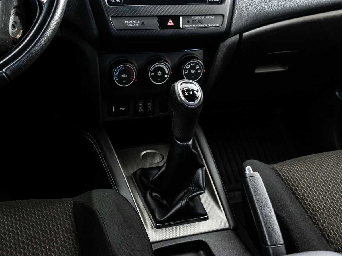 Митсубиши АС-Икс б/у, 2018, Механическая. Фото: #9