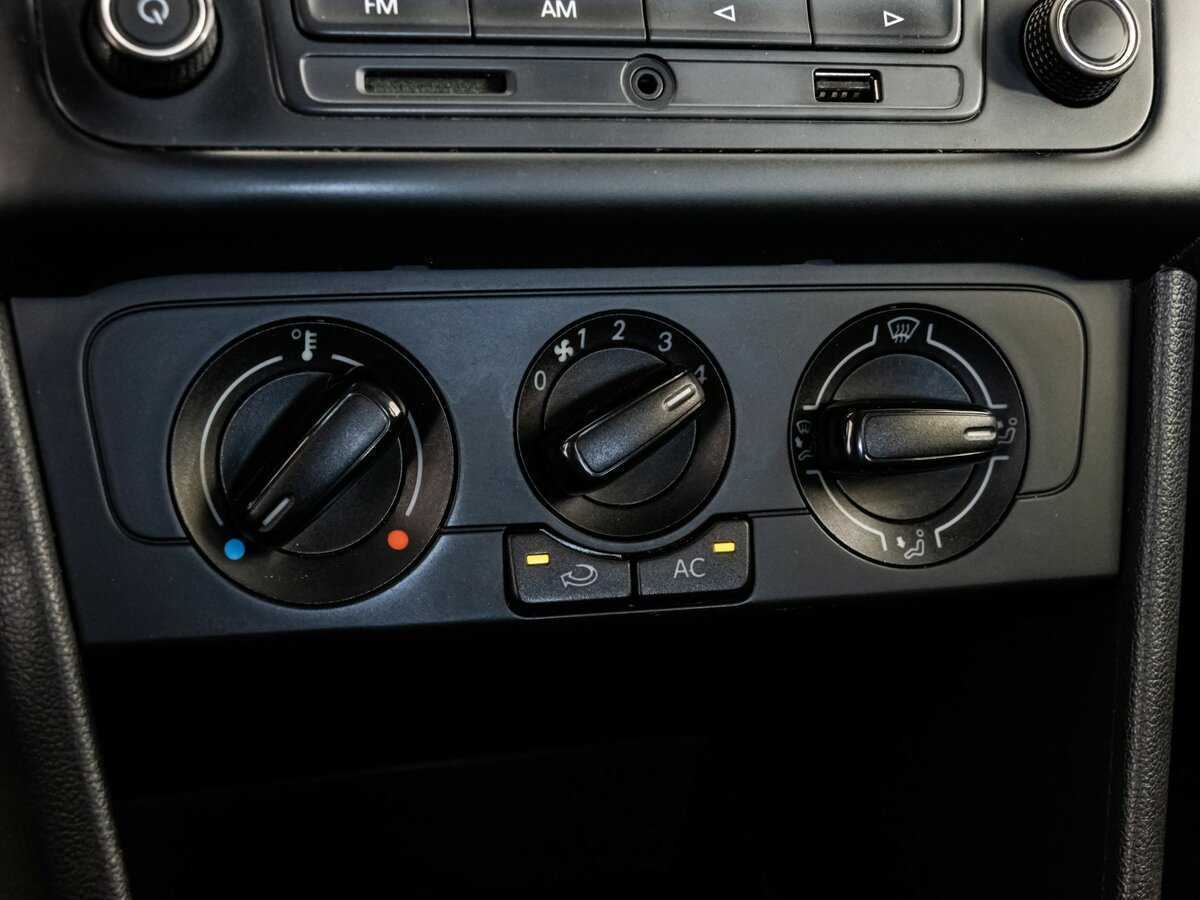 Фольксваген Поло б/у, 2013, Механическая. Фото: #11