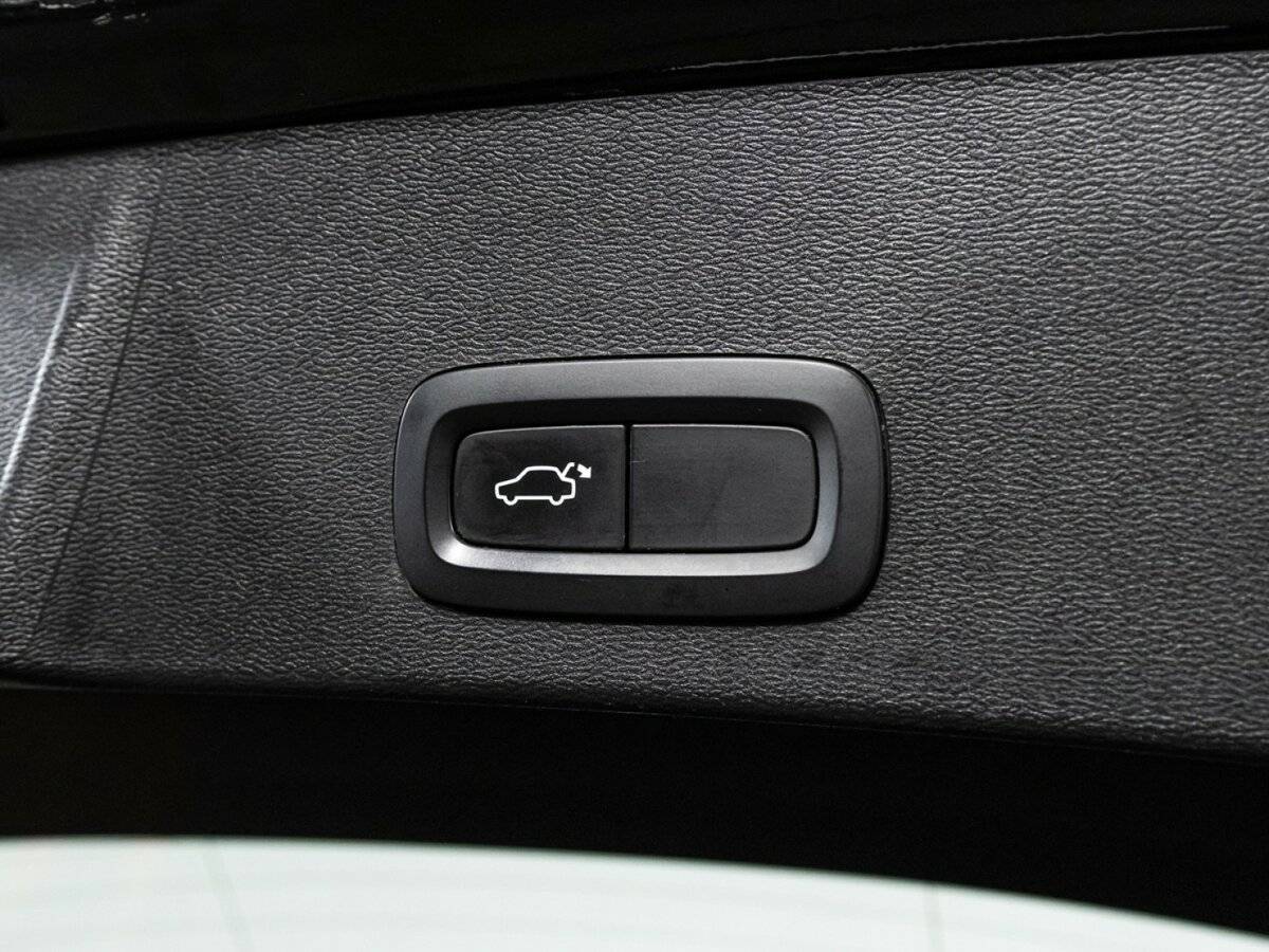 Вольво ИксЦ40 б/у, 2018, Автоматическая. Фото: #15